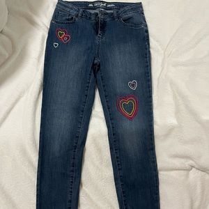 Heart embellishment skinny jeans